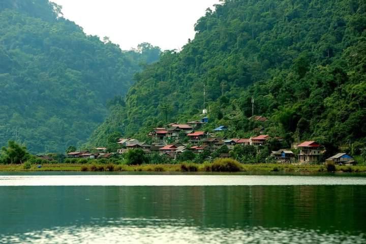Tran Xuan Homestay Ba Be Village Buitenkant foto