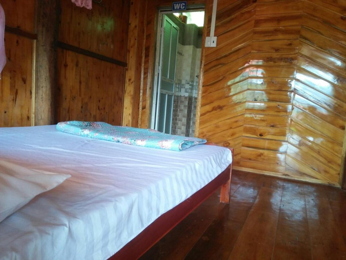 Tran Xuan Homestay Ba Be Village Buitenkant foto