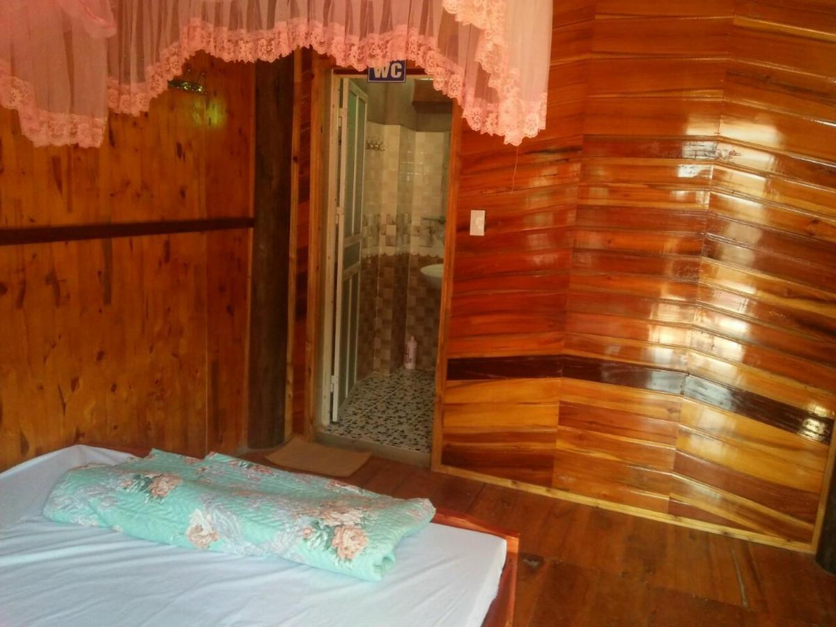 Tran Xuan Homestay Ba Be Village Buitenkant foto
