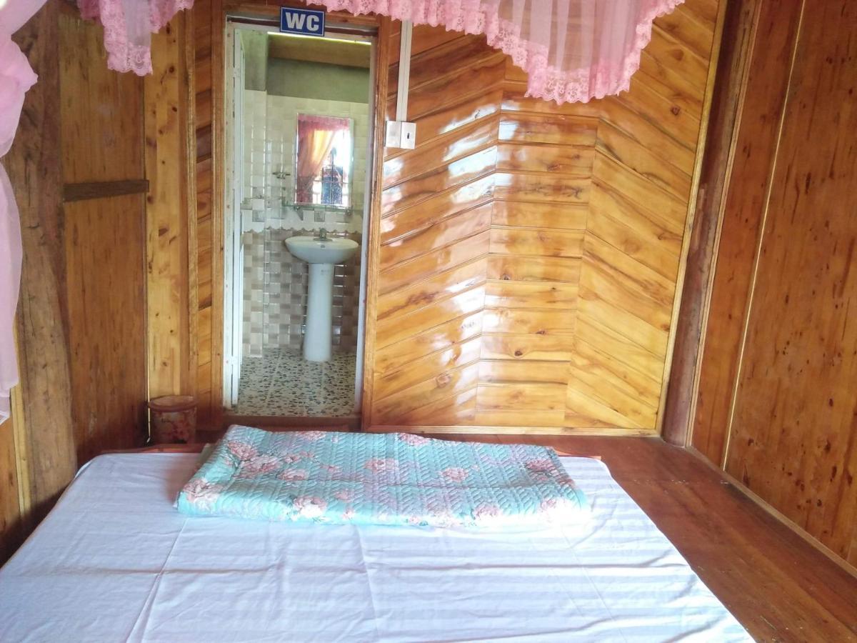 Tran Xuan Homestay Ba Be Village Buitenkant foto