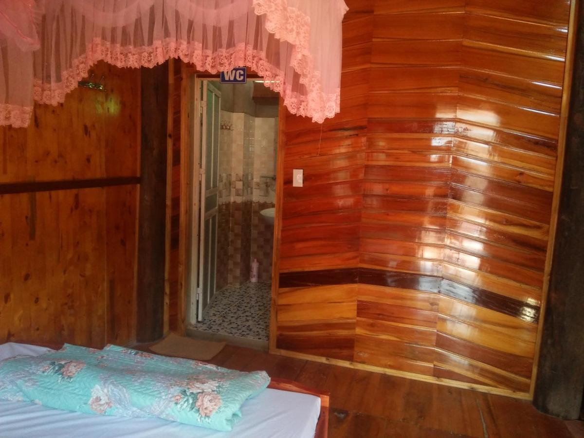 Tran Xuan Homestay Ba Be Village Buitenkant foto